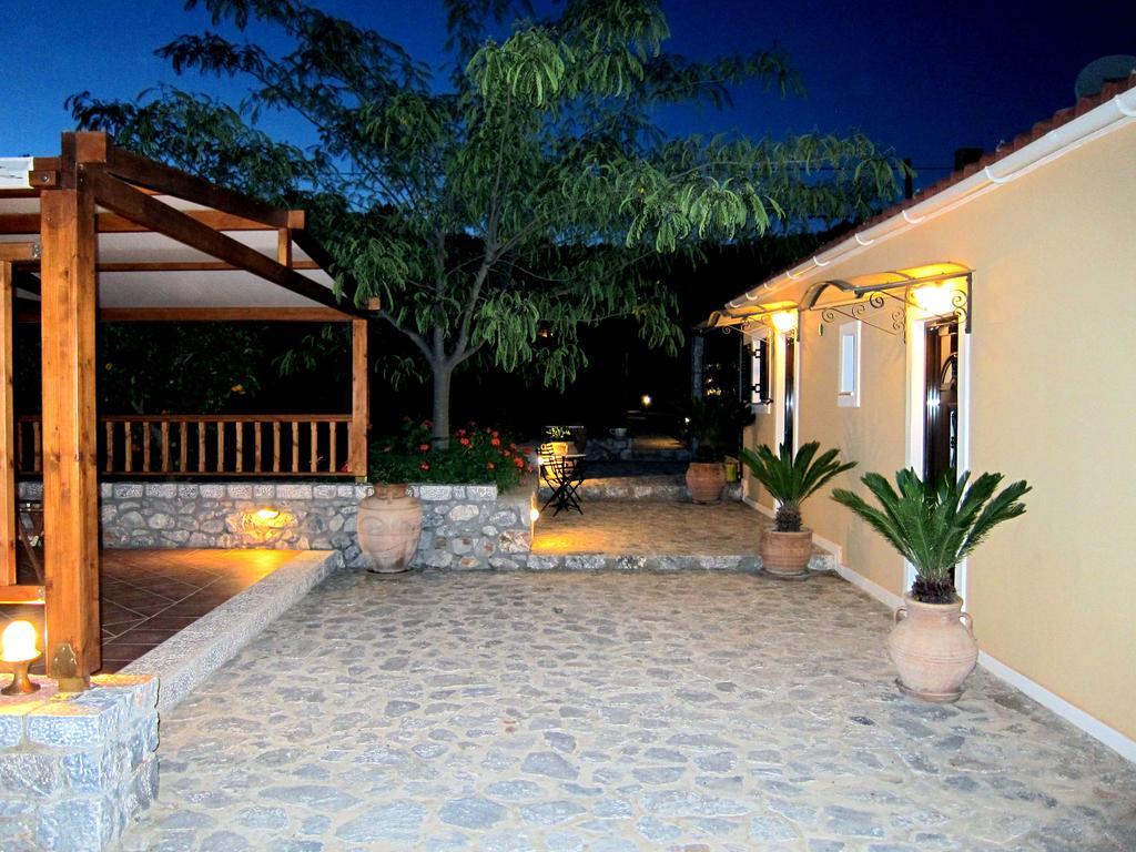 Estia Holiday Gytheio Exterior foto